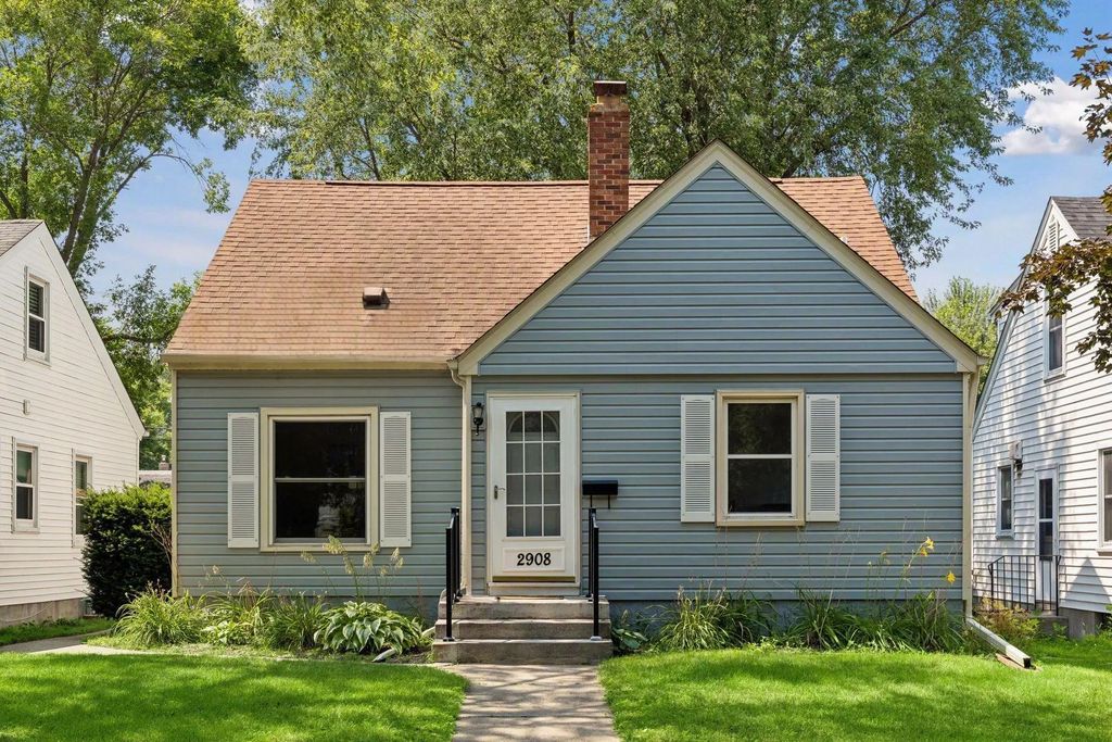 2908 Hampshire Avenue S, Saint Louis Park