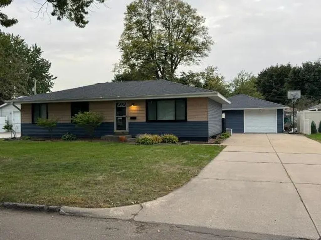 1636 14th Avenue, Saint Paul Park