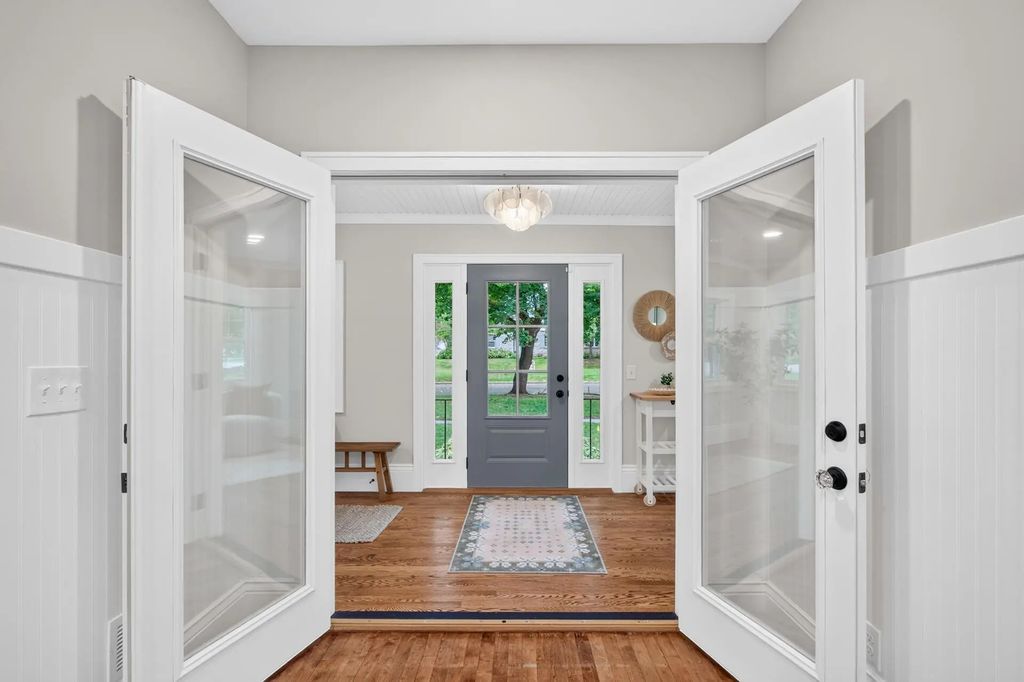 6010 Goodrich Avenue, Saint Louis Park