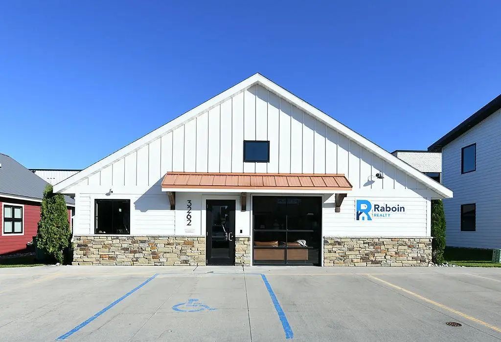 3262 Oak Ridge Loop E, West Fargo