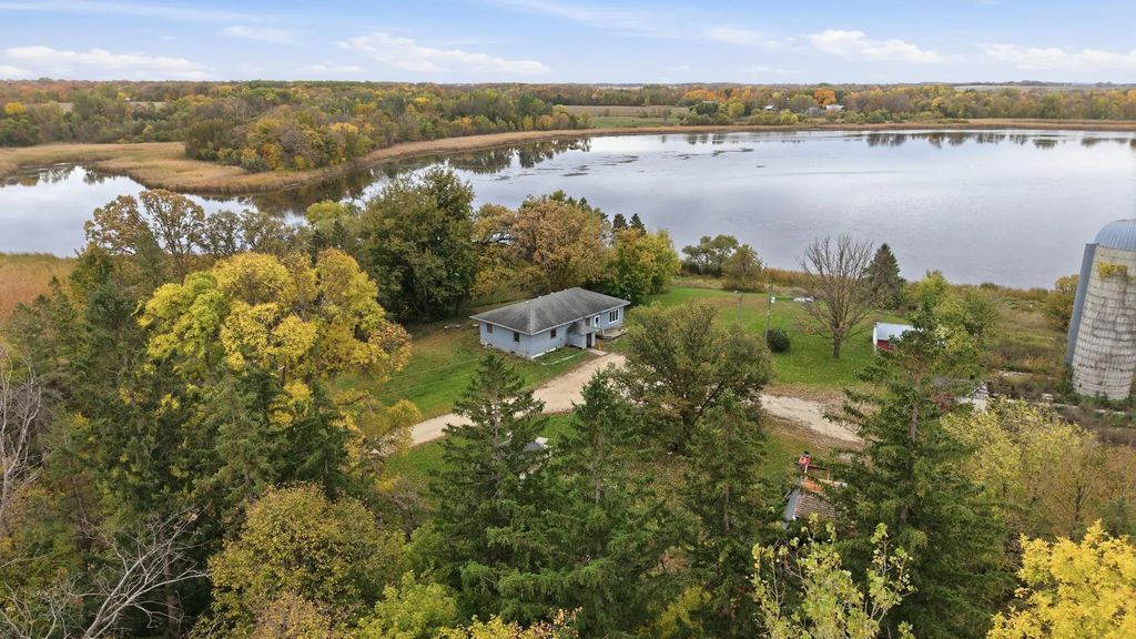 13178 Hagedorn Road Nw, Brandon