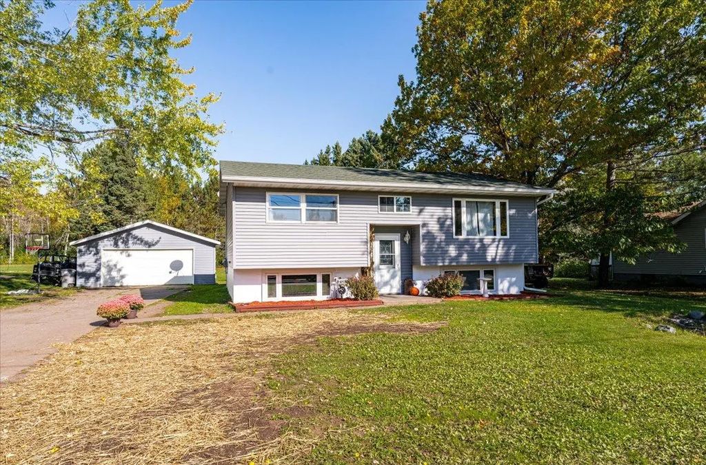 1919 W Arrowhead Road, Duluth