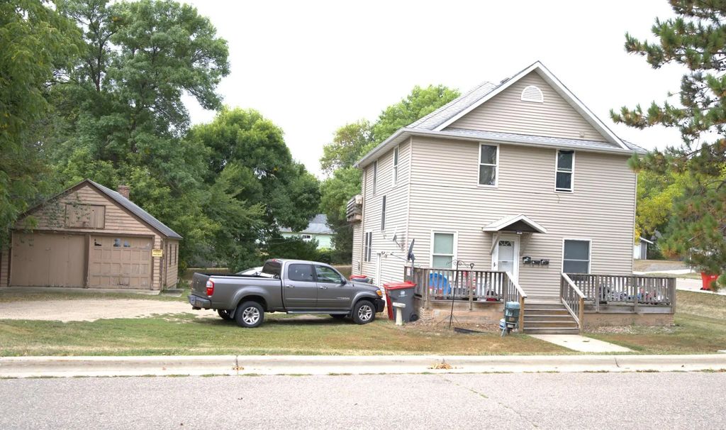 1202 Elm Street, Alexandria