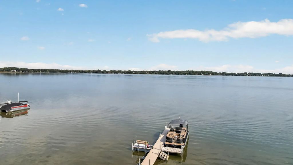 1055 N Shore Drive, Forest Lake