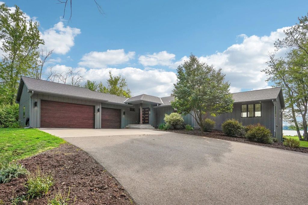 7397 Old Mill Road, Hugo