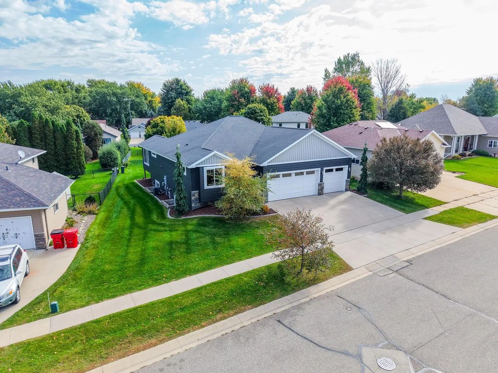 404 13th Avenue Nw, Kasson