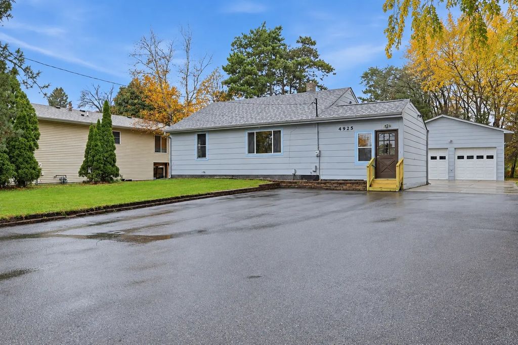 4925 103rd Lane Ne, Blaine