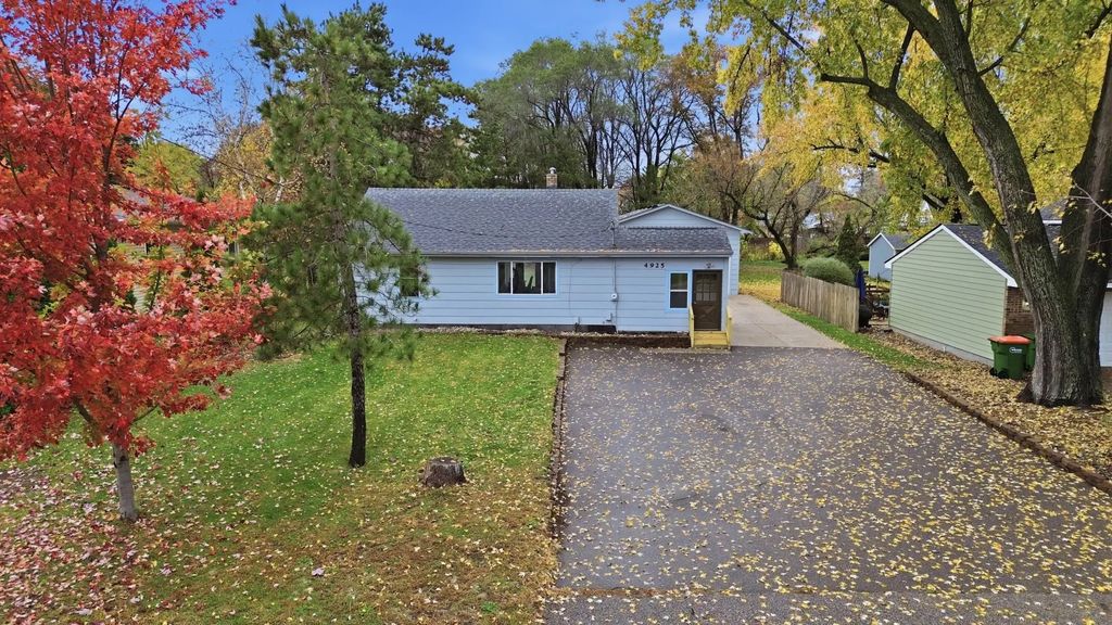 4925 103rd Lane Ne, Blaine