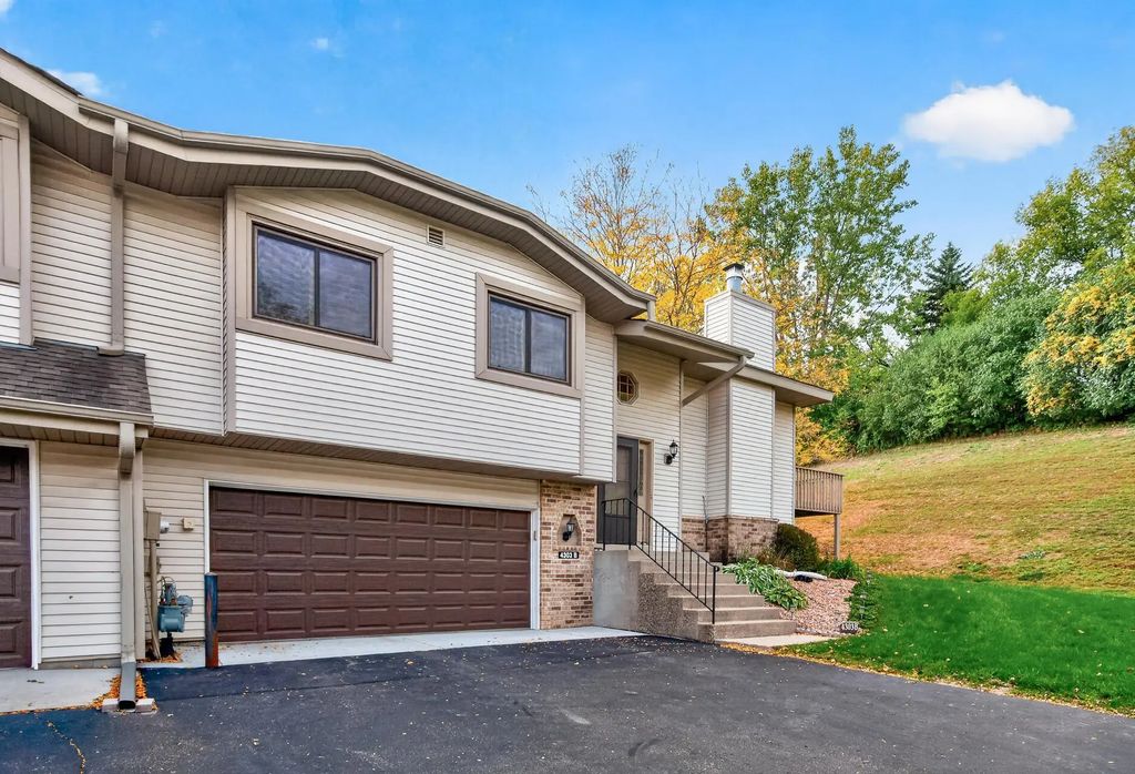 4303 Clemson Circle B, Eagan