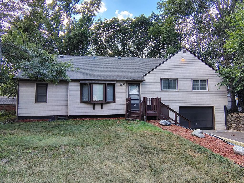 19 Park Drive, Circle Pines