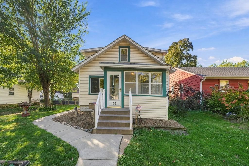 108 17th Avenue N, Hopkins