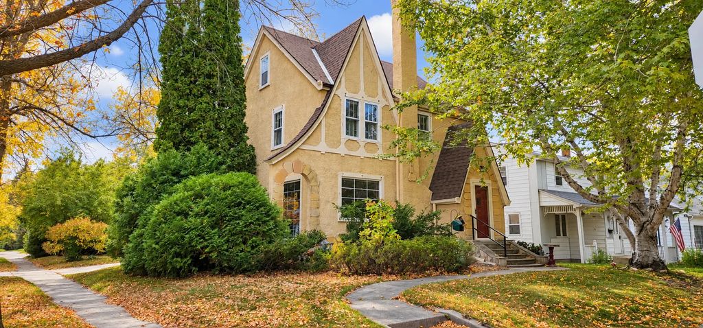 430 Highland Road, Willmar