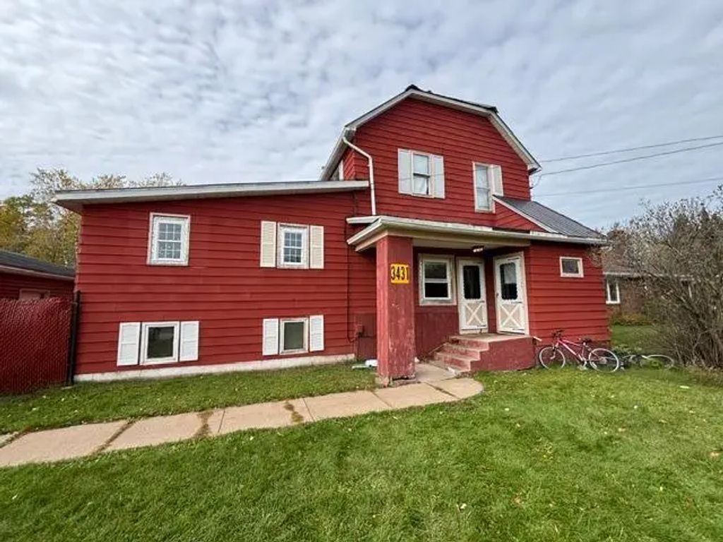 3431 19th Avenue E, Hibbing