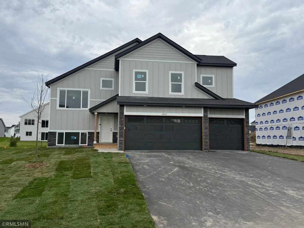 2825 Ivy Avenue Ne, Saint Michael