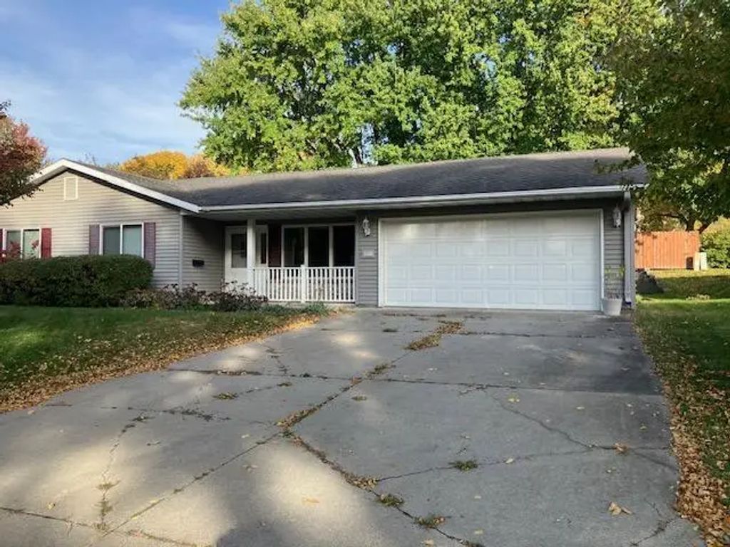 1608 Ne 4th Street, Waseca