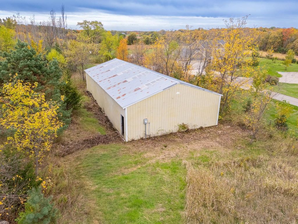 Tbd9325 Kutz Xing, Independence