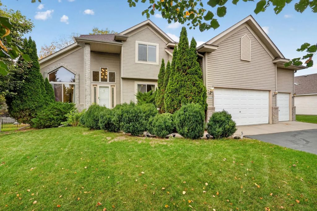 9337 Austrian Pine Avenue N, Brooklyn Park