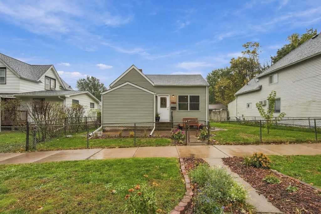 956 Humboldt Avenue, West Saint Paul