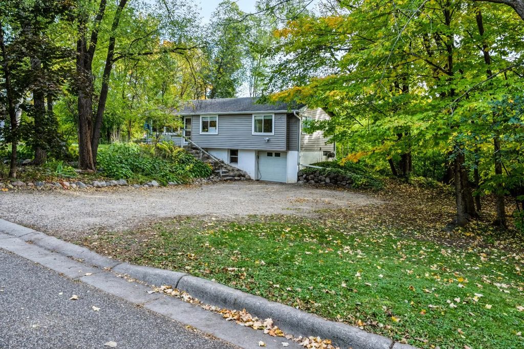 1325 Everest Lane N, Plymouth