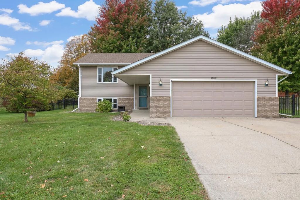 1810 Prairie Avenue Sw, Faribault