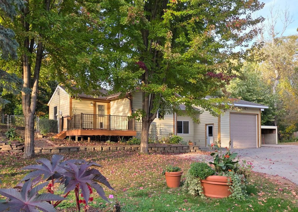 5417 Rowland Road, Minnetonka