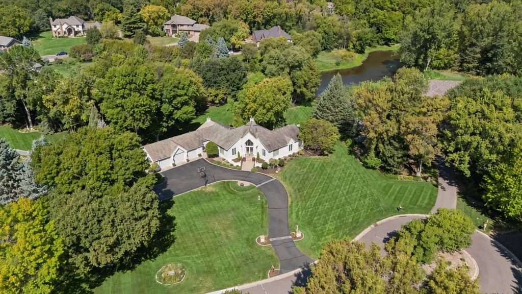 5955 Boulder Bridge Lane, Excelsior