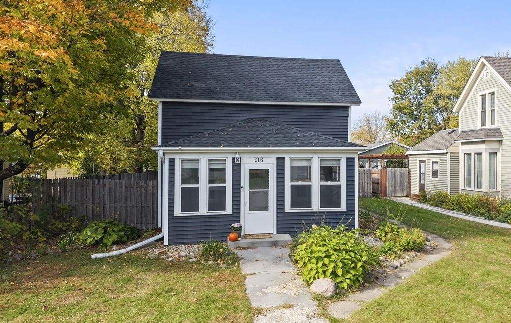 216 N 3rd Street, Saint Peter