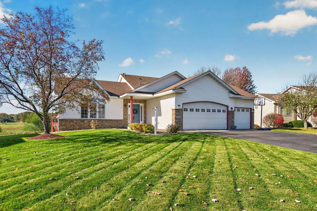 15456 Eagle Street Nw, Andover