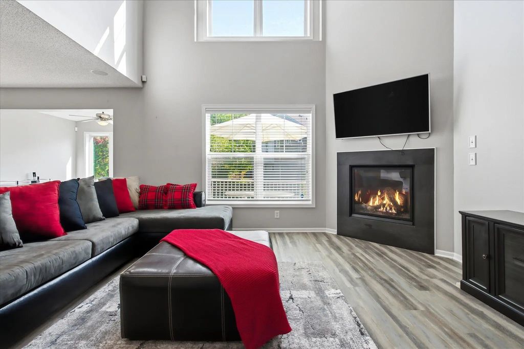 15225 Stonewood Terrace, Burnsville