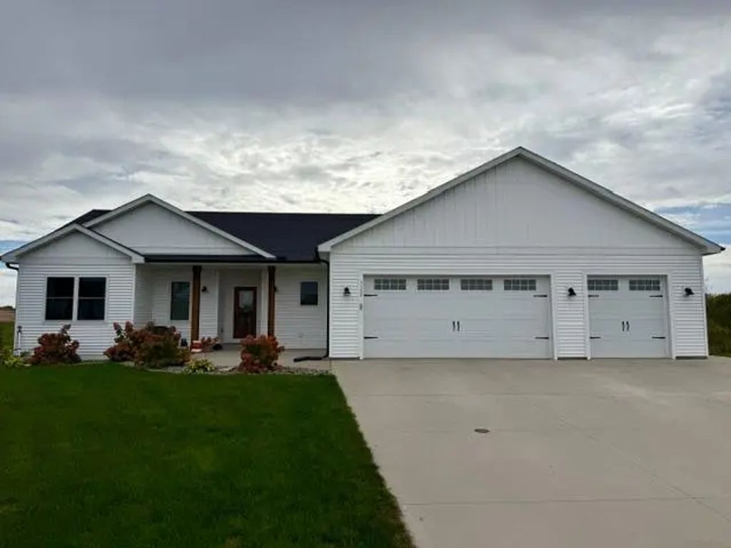 1122 3rd Street, Wanamingo