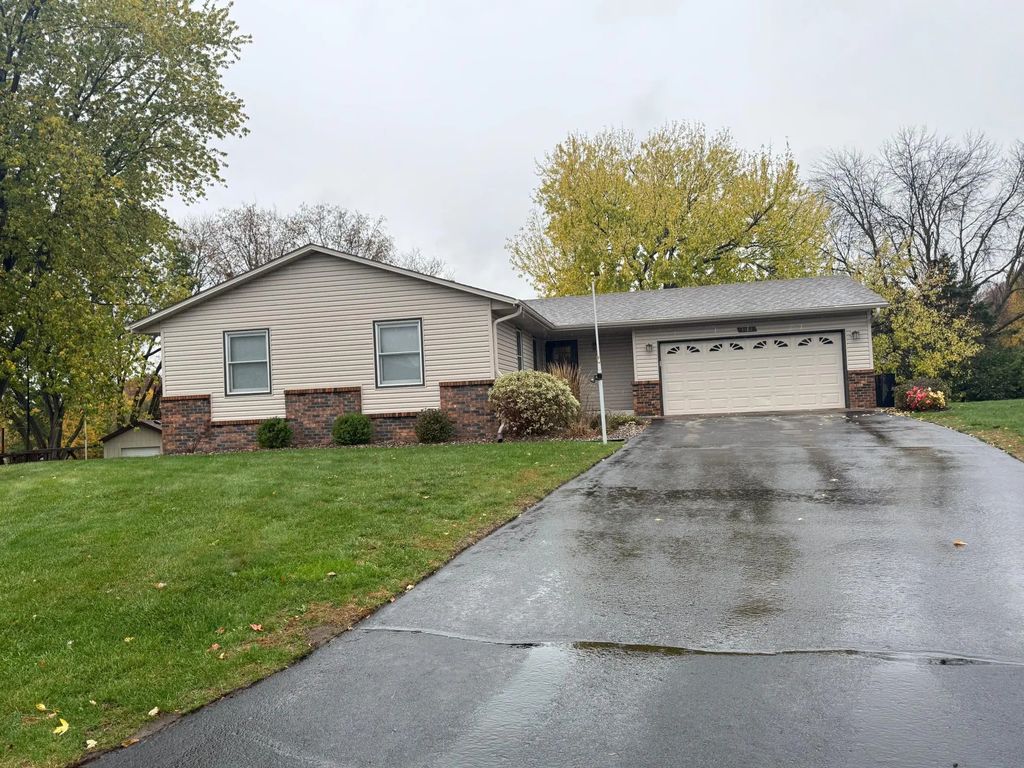 3582 Grenadier Place, Oakdale