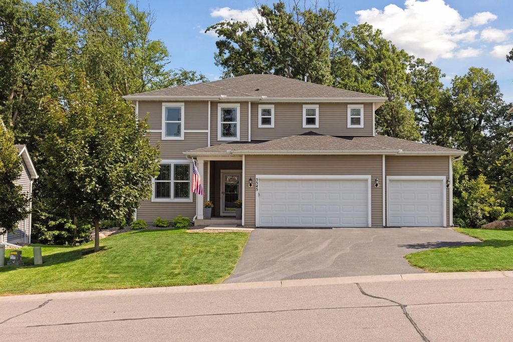 5545 Empire Lane N, Plymouth