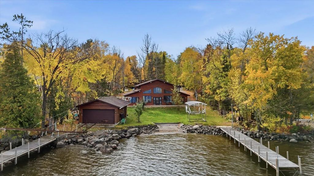 1807 Everett Bay Road, Tower