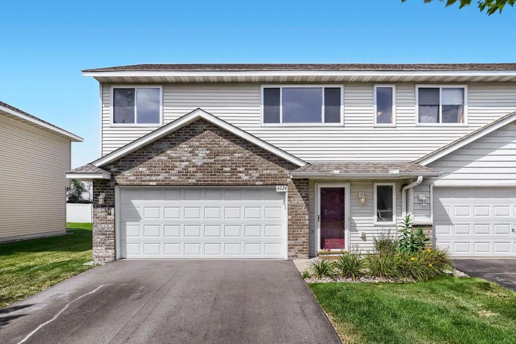 4024 Blakewood Drive, Shakopee