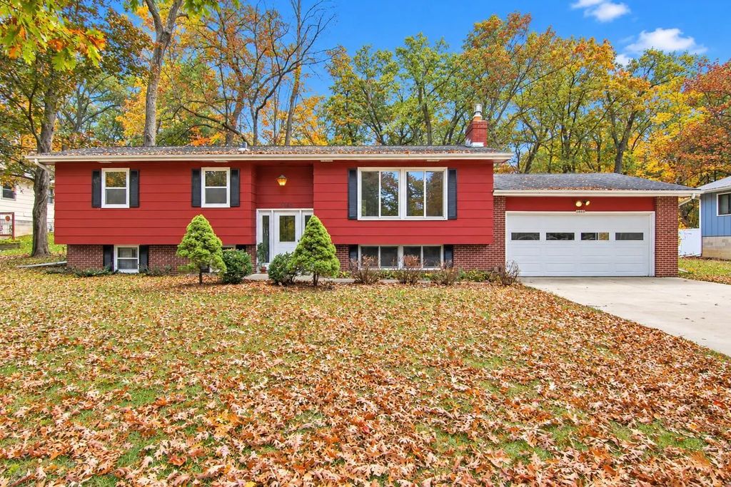 E4608 483rd Avenue, Menomonie