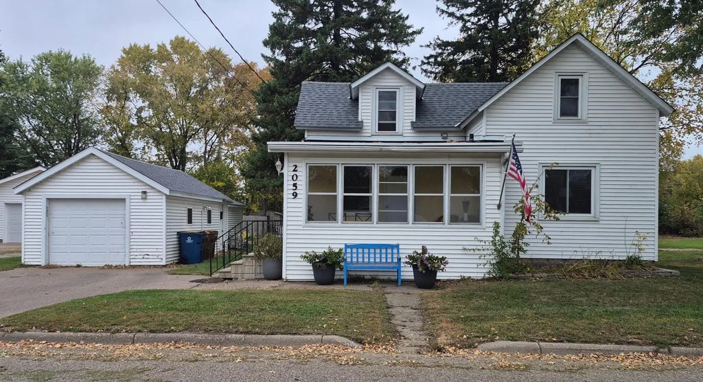 2059 2nd Street, White Bear Lake