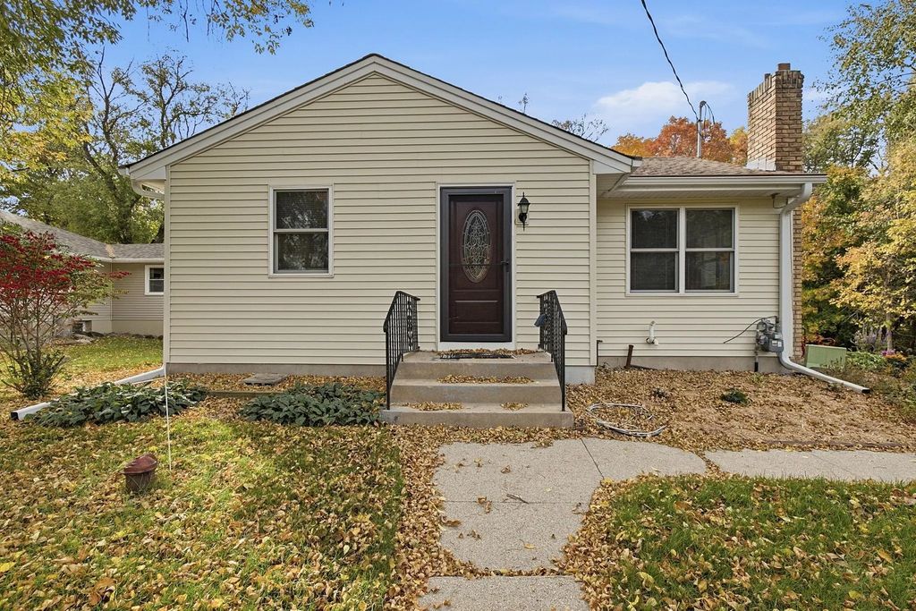 5530 Wedgewood Drive, Shorewood