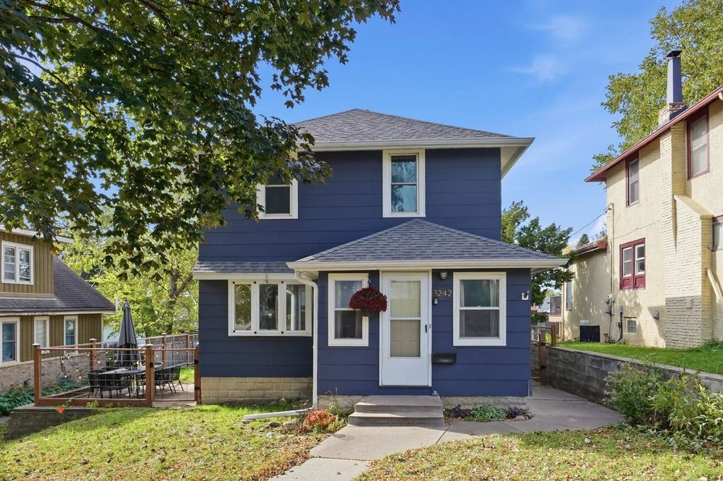 3242 Ulysses Street Ne, Minneapolis