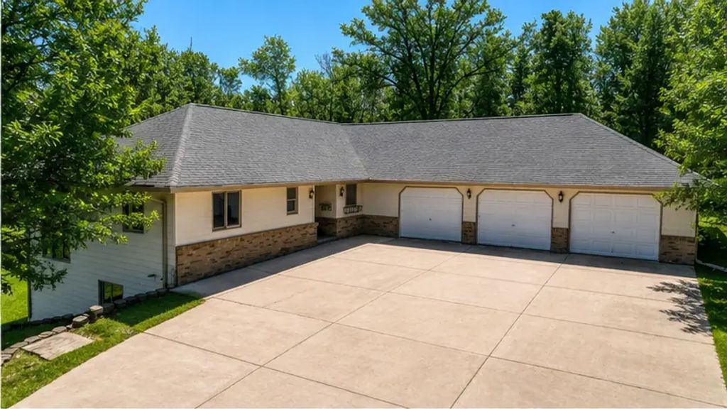 1012 Maple Ridge Court Nw, Bemidji