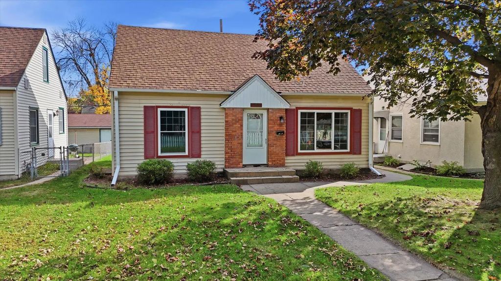 5206 Xerxes Avenue N, Minneapolis