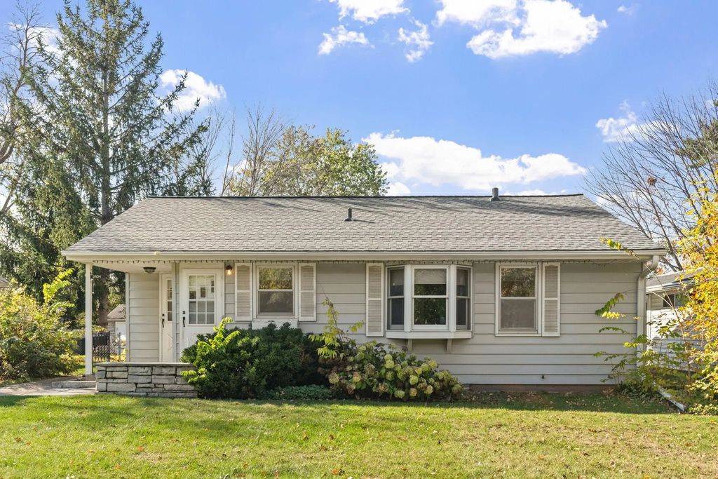 5904 Queen Avenue S, Minneapolis