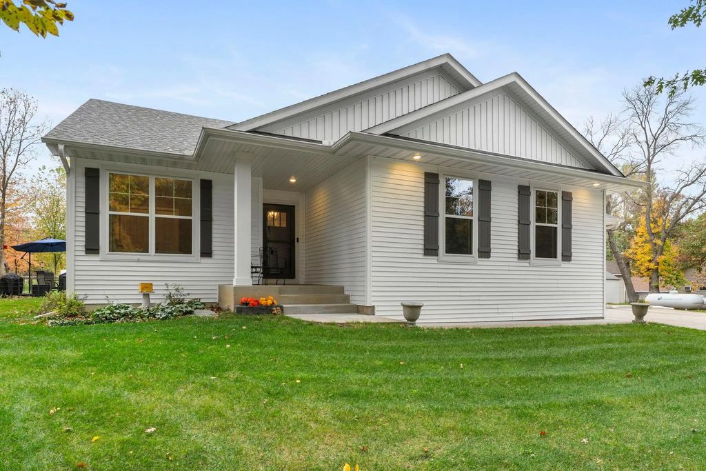3415 Ten Oaks Street S, Cambridge