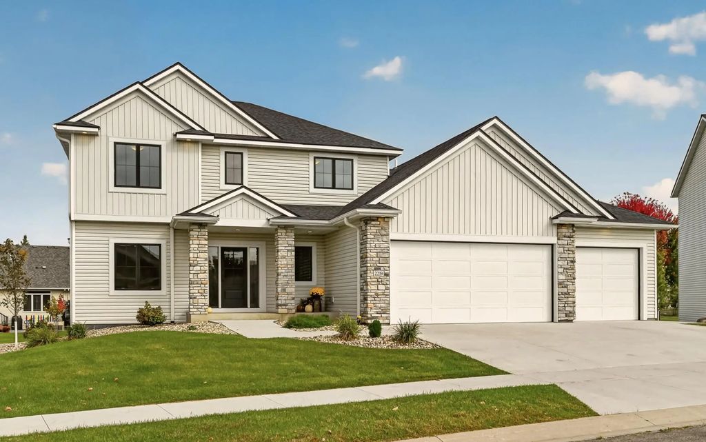 2219 Glady Lane Ne, Rochester