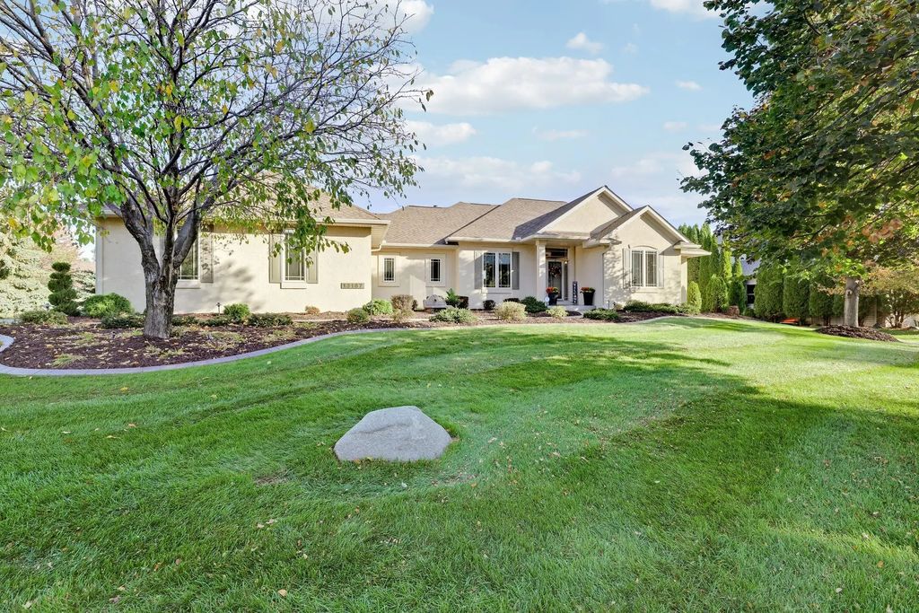 13187 Drumcliffe Path, Rosemount
