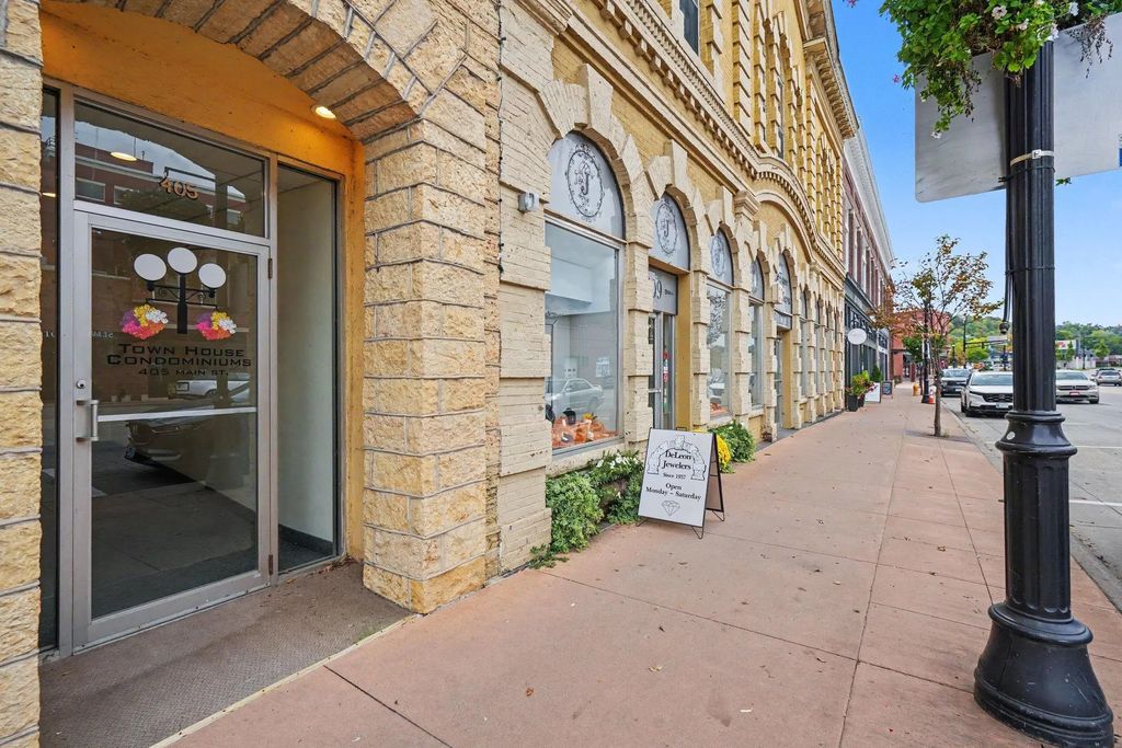 405 Main Street 203, Red Wing
