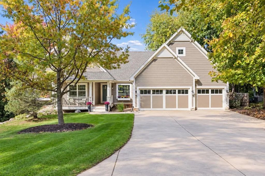 6926 Valley View Road, Edina