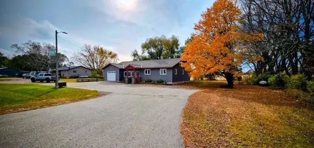 117 Memorial Drive, Hoffman