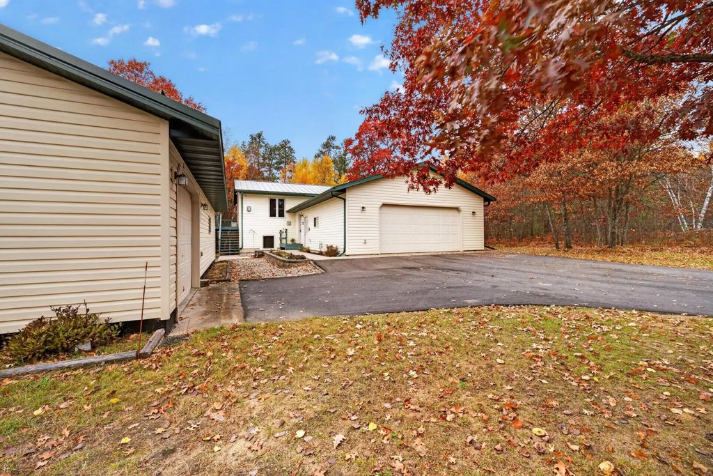 642 Center Point Court Nw, Bemidji