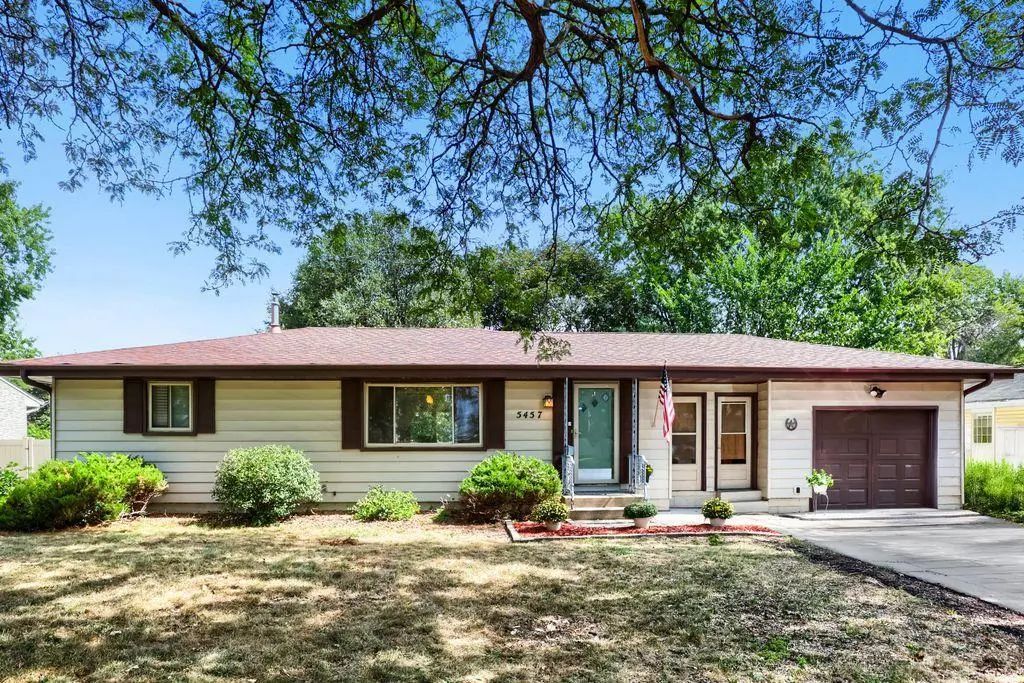 5457 Horizon Drive Ne, Fridley