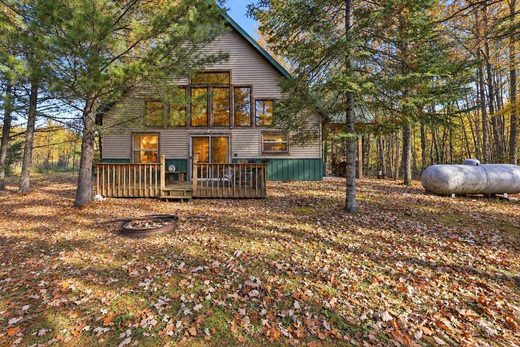 9816 County Road 30, Big Falls